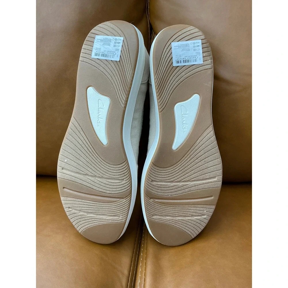 Clarks Breezesky Air Cloudsteppers Womens 10 Sand Slip On Flats